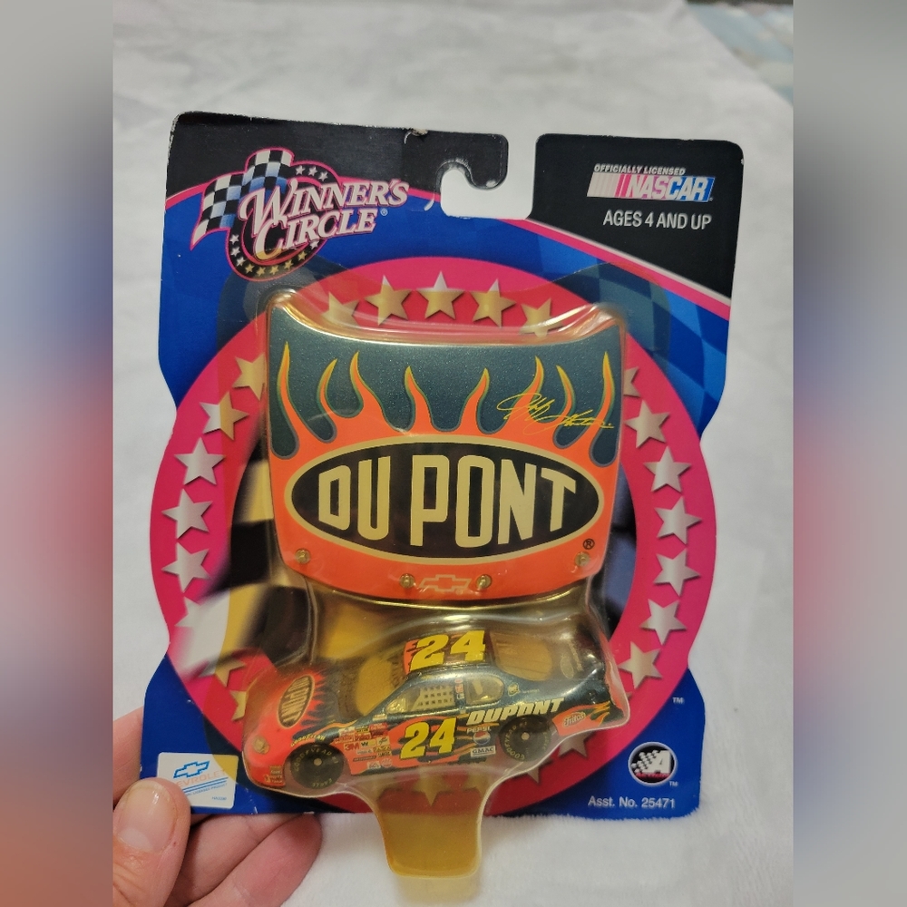 Nascar #24 Jeff Gordon 2003 Car with Hood